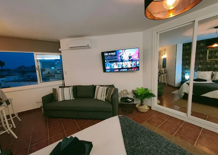 Avenida Palma De Mallorca Center With Sea Views By Namaste Elite Daire